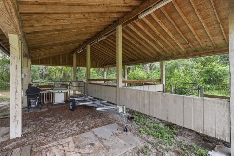 House in DeLand, Florida 3 bedrooms, 250.09 sq.m. № 2287401 - photo 25