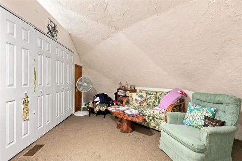 House in DeLand, Florida 3 bedrooms, 250.09 sq.m. № 2287401 - photo 17