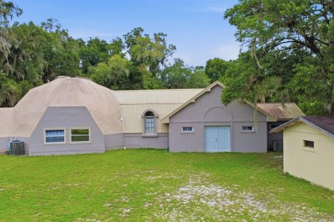 House in DeLand, Florida 3 bedrooms, 250.09 sq.m. № 2287401 - photo 4