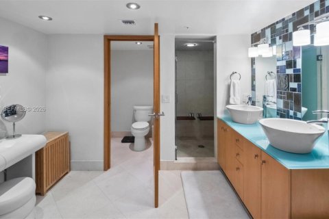 Copropriété à vendre à Miami Beach, Floride: 3 chambres, 144 m2 № 2070648 - photo 15