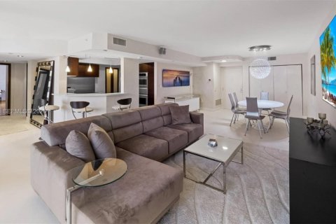 Copropriété à vendre à Miami Beach, Floride: 3 chambres, 144 m2 № 2070648 - photo 4