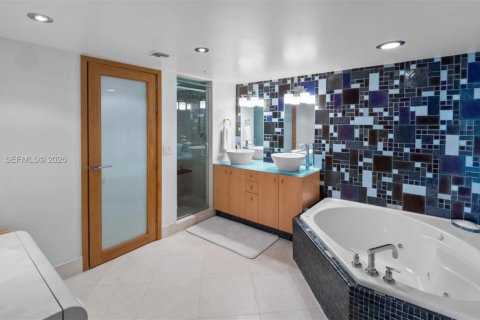 Copropriété à vendre à Miami Beach, Floride: 3 chambres, 144 m2 № 2070648 - photo 14