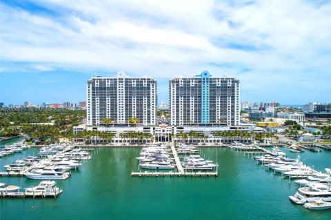 Copropriété à vendre à Miami Beach, Floride: 3 chambres, 144 m2 № 2070648 - photo 30