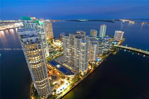 Copropriété à louer à Miami, Floride: 3 chambres, 121.98 m2 № 2010905 - photo 18