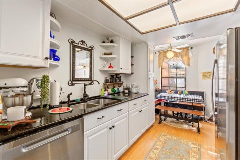 Villa ou maison à vendre à New Port Richey, Floride: 1 chambre, 67.17 m2 № 2235039 - photo 13