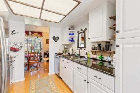 Villa ou maison à vendre à New Port Richey, Floride: 1 chambre, 67.17 m2 № 2235039 - photo 10