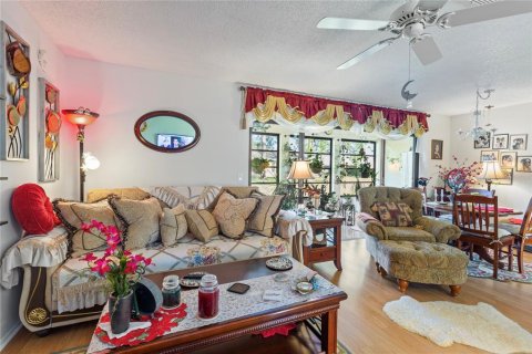 Villa ou maison à vendre à New Port Richey, Floride: 1 chambre, 67.17 m2 № 2235039 - photo 15