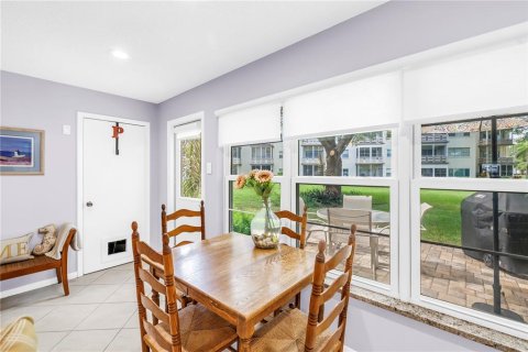 Condominio en venta en Saint Petersburg, Florida, 1 dormitorio, 80.82 m2 № 1907285 - foto 12