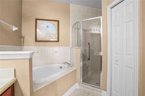 Townhouse in Apopka, Florida 3 bedrooms, 213.02 sq.m. № 2418837 - photo 17