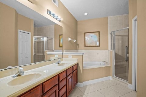 Townhouse in Apopka, Florida 3 bedrooms, 213.02 sq.m. № 2418837 - photo 16
