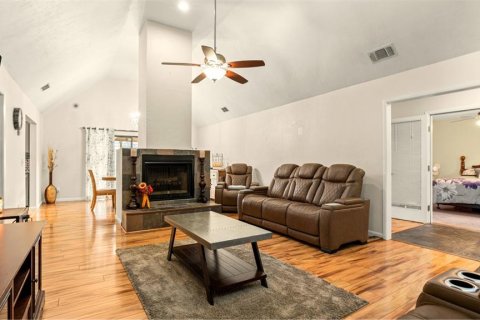 House in Gainesville, Florida 3 bedrooms, 147.34 sq.m. № 1886339 - photo 6