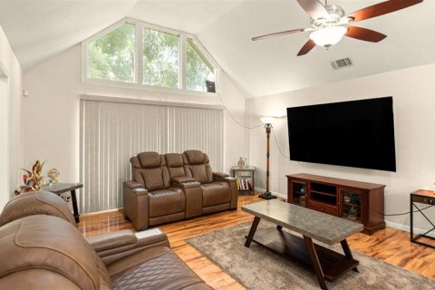 House in Gainesville, Florida 3 bedrooms, 147.34 sq.m. № 1886339 - photo 7