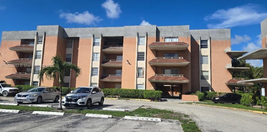 Condo à Hialeah, Floride, 2 chambres  № 1946265