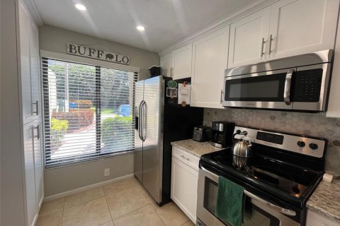 Condominio en alquiler en Saint Petersburg, Florida, 2 dormitorios, 82.68 m2 № 1138099 - foto 4
