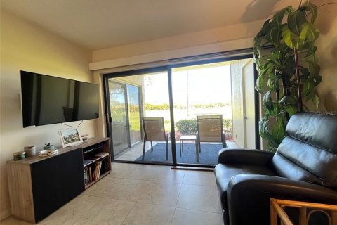 Condominio en alquiler en Saint Petersburg, Florida, 2 dormitorios, 82.68 m2 № 1138099 - foto 11
