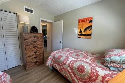 Condominio en alquiler en Saint Petersburg, Florida, 2 dormitorios, 82.68 m2 № 1138099 - foto 22