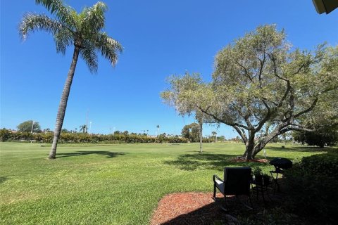 Condominio en alquiler en Saint Petersburg, Florida, 2 dormitorios, 82.68 m2 № 1138099 - foto 13