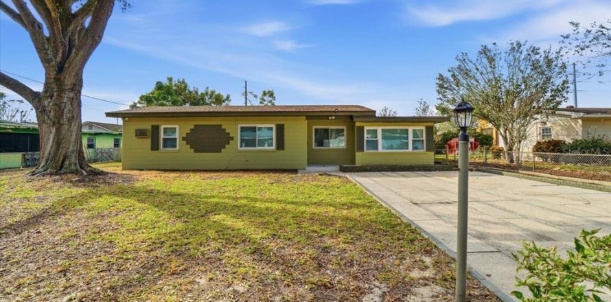 Villa ou maison à Winter Haven, Floride 3 chambres, 148.83 m2 № 2099482