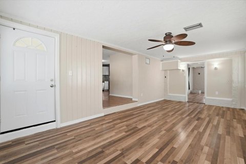 Villa ou maison à louer à Winter Haven, Floride: 3 chambres, 148.83 m2 № 2099482 - photo 13