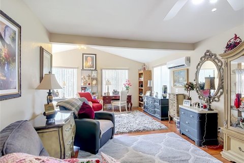 Casa en venta en Winter Haven, Florida, 3 dormitorios, 201.32 m2 № 2221048 - foto 18