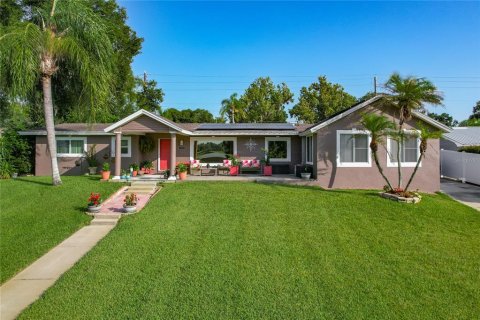 Villa ou maison à Winter Haven, Floride 3 chambres, 201.32 m2 № 2221048