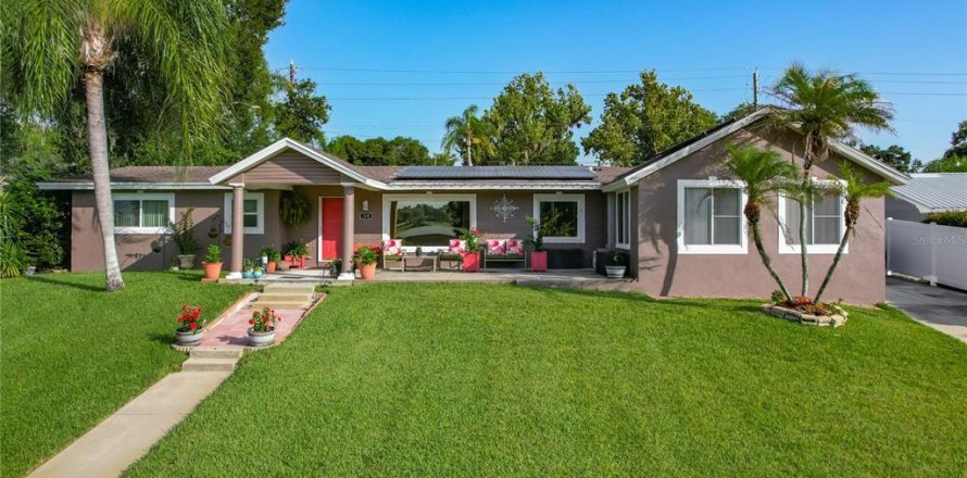 Casa en Winter Haven, Florida 3 dormitorios, 201.32 m2 № 2221048