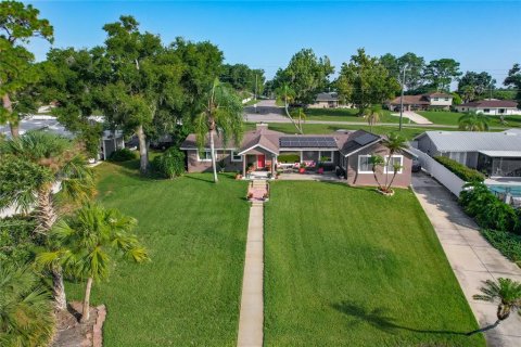 Casa en venta en Winter Haven, Florida, 3 dormitorios, 201.32 m2 № 2221048 - foto 9