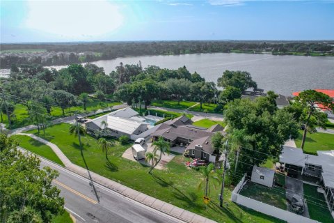 Casa en venta en Winter Haven, Florida, 3 dormitorios, 201.32 m2 № 2221048 - foto 7