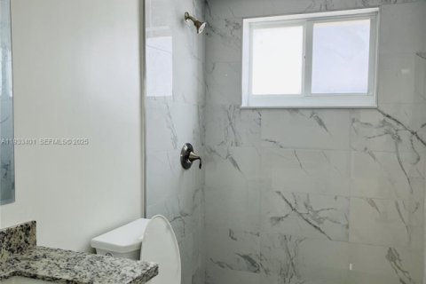 Copropriété à louer à Miami, Floride: 2 chambres, 74.69 m2 № 1991396 - photo 3