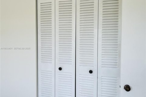 Copropriété à louer à Miami, Floride: 2 chambres, 74.69 m2 № 1991396 - photo 7