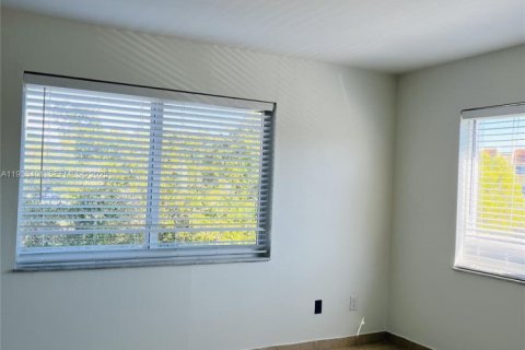 Copropriété à louer à Miami, Floride: 2 chambres, 74.69 m2 № 1991396 - photo 5