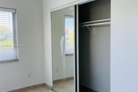 Copropriété à louer à Miami, Floride: 2 chambres, 74.69 m2 № 1991396 - photo 9