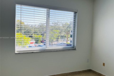 Copropriété à louer à Miami, Floride: 2 chambres, 74.69 m2 № 1991396 - photo 8