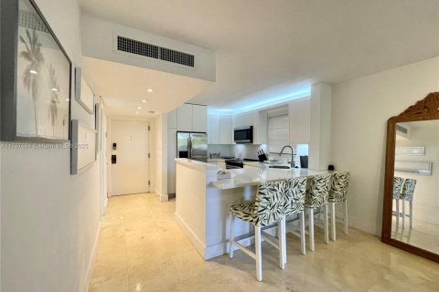 Снять в аренду кондоминиум в Ки-Бискейн, Флорида 1 спальня, 90.3м2, № 1960086 - фото 6