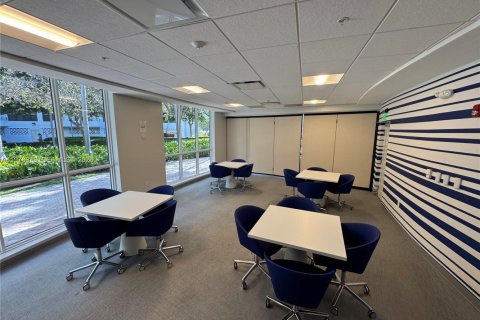 Condominio en venta en Hallandale Beach, Florida, 2 dormitorios, 96.62 m2 № 2040480 - foto 29