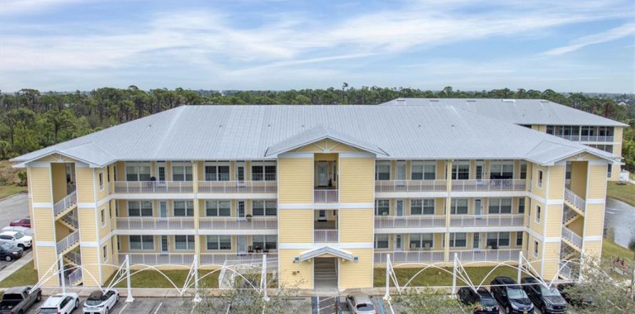 Condominio en Rotonda, Florida, 3 dormitorios № 1548225