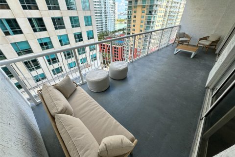 Condo in Miami, Florida, 1 bedroom  № 2088669 - photo 14