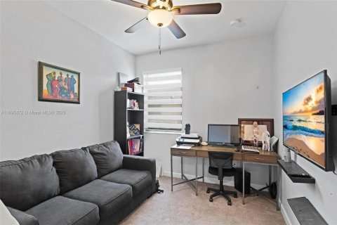 Снять в аренду таунхаус в Хомстед, Флорида 4 спальни, 169.92м2, № 1947656 - фото 20