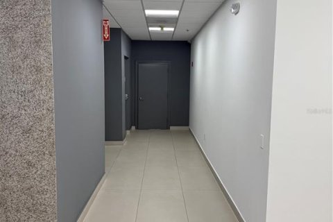 Снять в аренду коммерческую недвижимость в Форт-Лодердейл, Флорида № 2208523 - фото 9