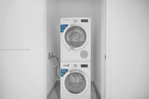 Condominio en venta en Miami, Florida, 1 dormitorio № 2013775 - foto 15