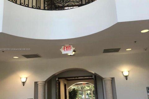 Propiedad comercial en Weston, Florida № 2022697