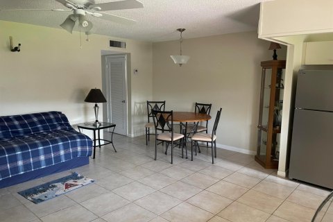 Studio in the Condo in Hollywood, Florida  № 2179455 - photo 9