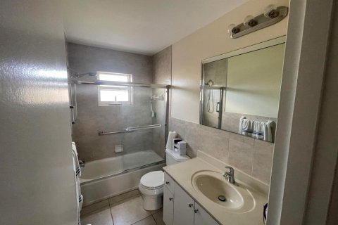 Studio in the Condo in Hollywood, Florida  № 2179455 - photo 10