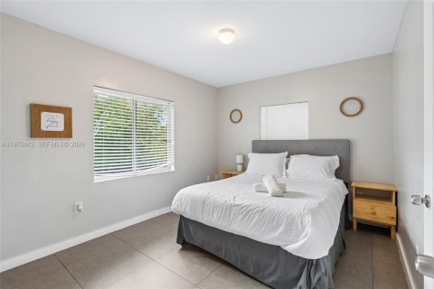 Immobilier commercial à vendre à Miami, Floride: 192.68 m2 № 2049143 - photo 18