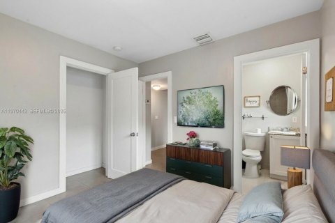 Immobilier commercial à vendre à Miami, Floride: 192.68 m2 № 2049143 - photo 8