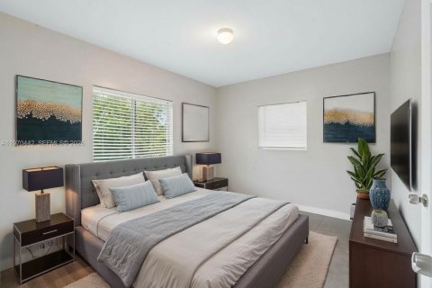 Immobilier commercial à vendre à Miami, Floride: 192.68 m2 № 2049143 - photo 5