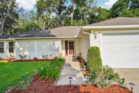 Villa ou maison à vendre à Lady Lake, Floride: 4 chambres, 162.95 m2 № 2221591 - photo 4