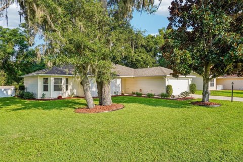 Villa ou maison à vendre à Lady Lake, Floride: 4 chambres, 162.95 m2 № 2221591 - photo 3