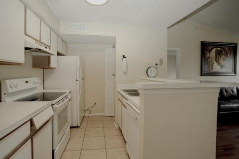 Condominio en venta en Kissimmee, Florida, 2 dormitorios, 95.32 m2 № 1687659 - foto 11
