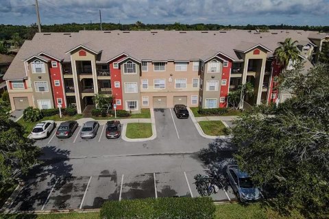 Condominio en venta en Kissimmee, Florida, 2 dormitorios, 95.32 m2 № 1687659 - foto 1